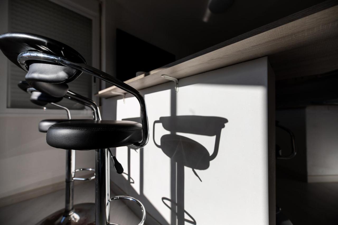 라망가델마르메노 Bright Studio With The Seaview And Swimming Pool 아파트 외부 사진