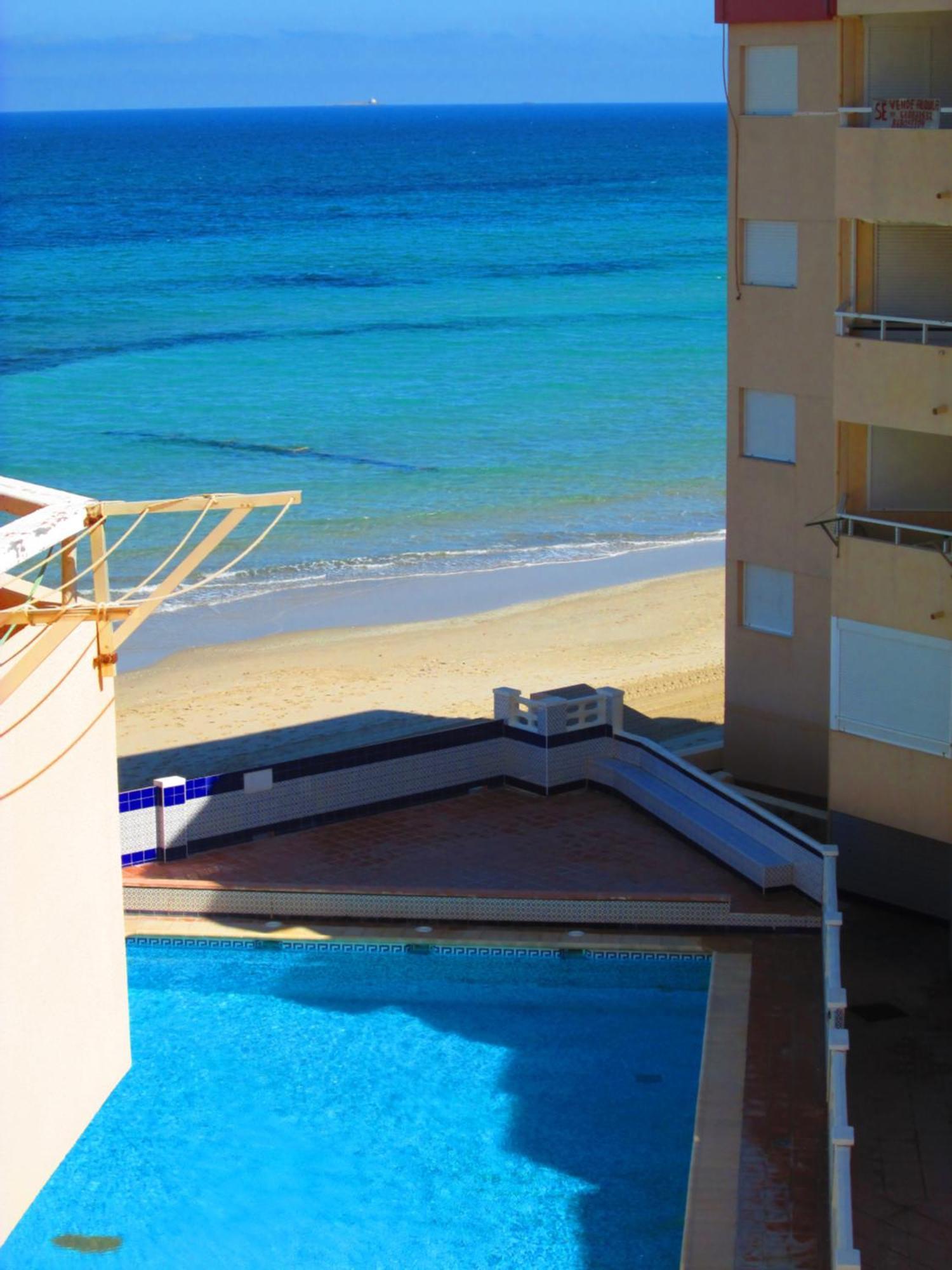 라망가델마르메노 Bright Studio With The Seaview And Swimming Pool 아파트 외부 사진